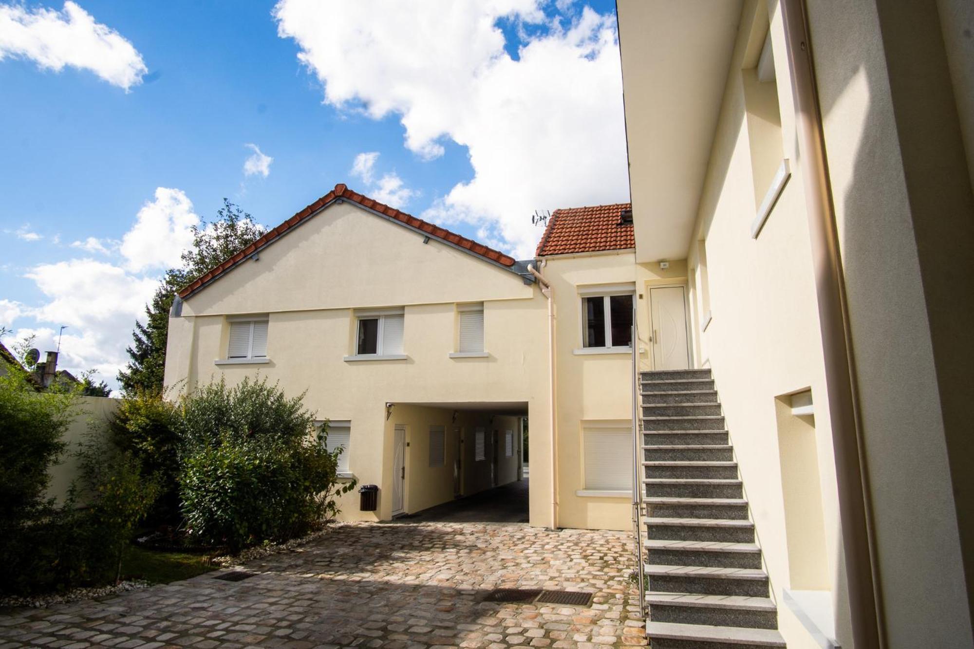 Appartement 1-4 Pers - Aeroport Cdg, Parc Expo, Villepinte - A L'Ombre Du Pin "9" Le Pin  Luaran gambar